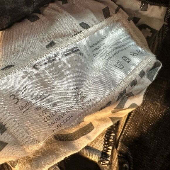 NWT Refuel Shabaz Bros Denim Men’s Black Distressed Washed Jeans - Size 32 - Picture 11 of 11